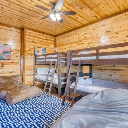 Smokey'S Paradise By Avantstay Sleeps 22 Pool Sevierville Exterior foto